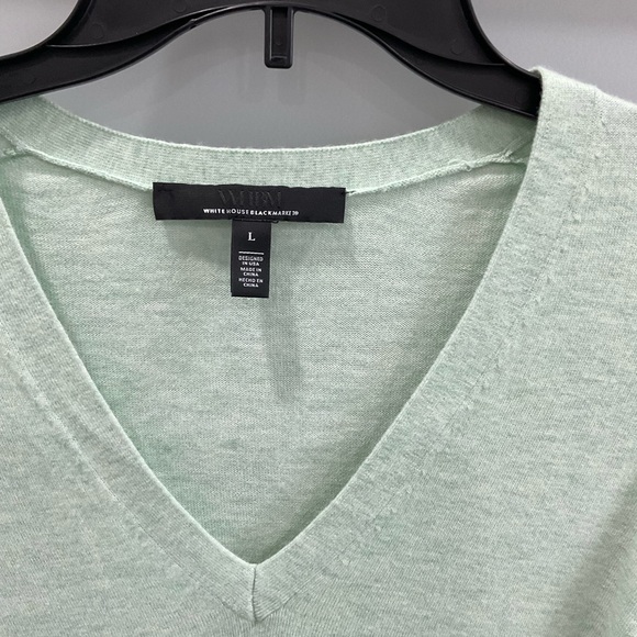 White House Black Market V-Neck T-shirt sleeve sweater - Picture 4 of 5